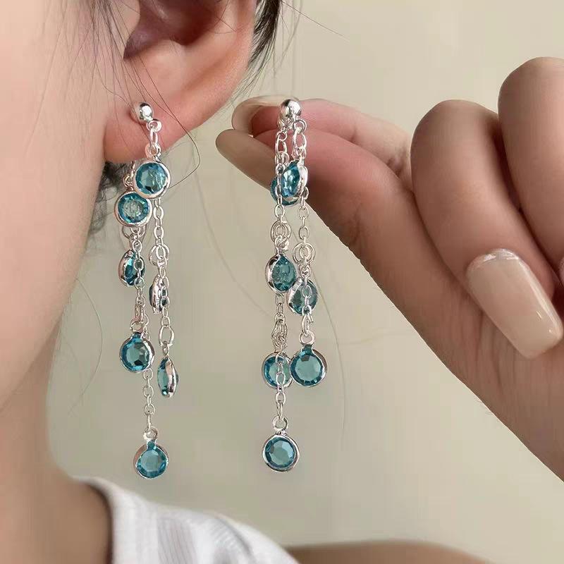 Elegant Grape Cluster and Wheat Ear Tassel Earrings for Women - Fashionable and Versatile Slimming Ear Jewelry