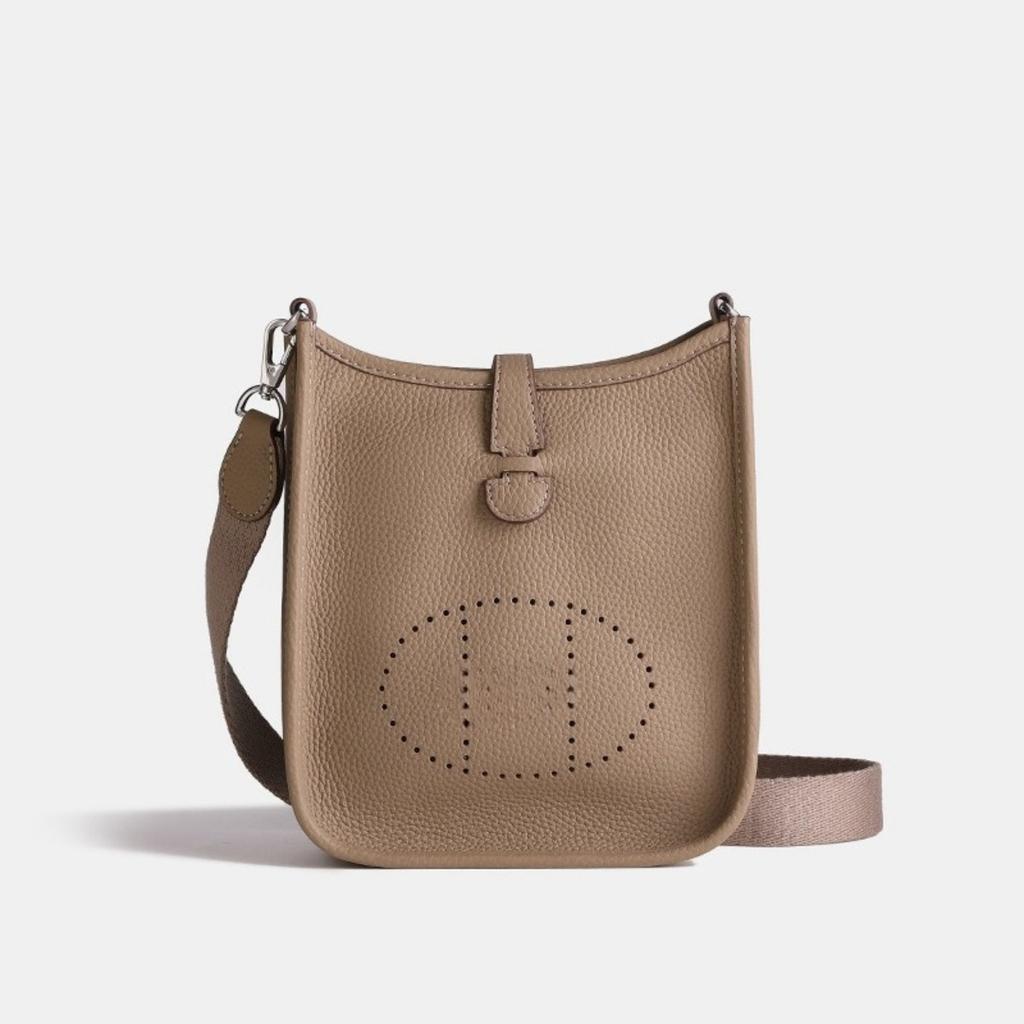 Schultertasche Große Kapazität Pendeln Premium-Gefühl Leichter Luxus Evelyn große Togo-Leder Unterarmtasche Crossbody Leder Damen-Tasche