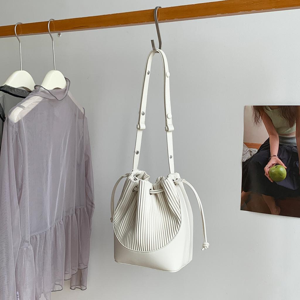 PU Leather Small Square Crossbody Bags for Women 2026 New Fashi Pleated Versatile Bucket Shoulder Bag Korean Luxury Handbags