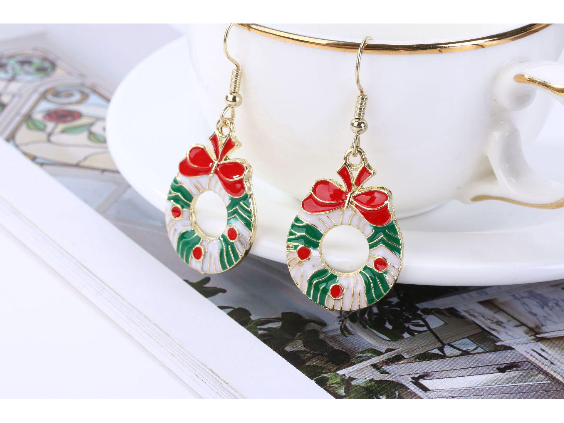 

Festive Green Leaf Wreath Earrings