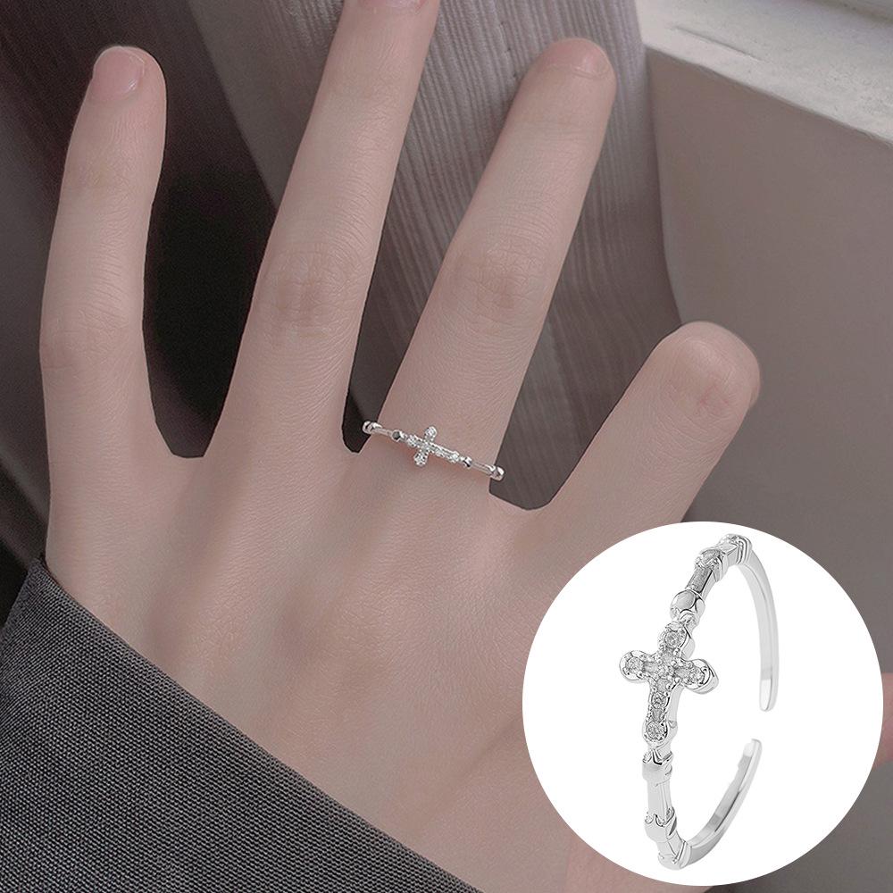 Exquisiter offener Goldring: Japanischer & Koreanischer Stil, Dünnes Band mit Diamanten besetzt, Stapelbarer & Eleganter Fingerschmuck