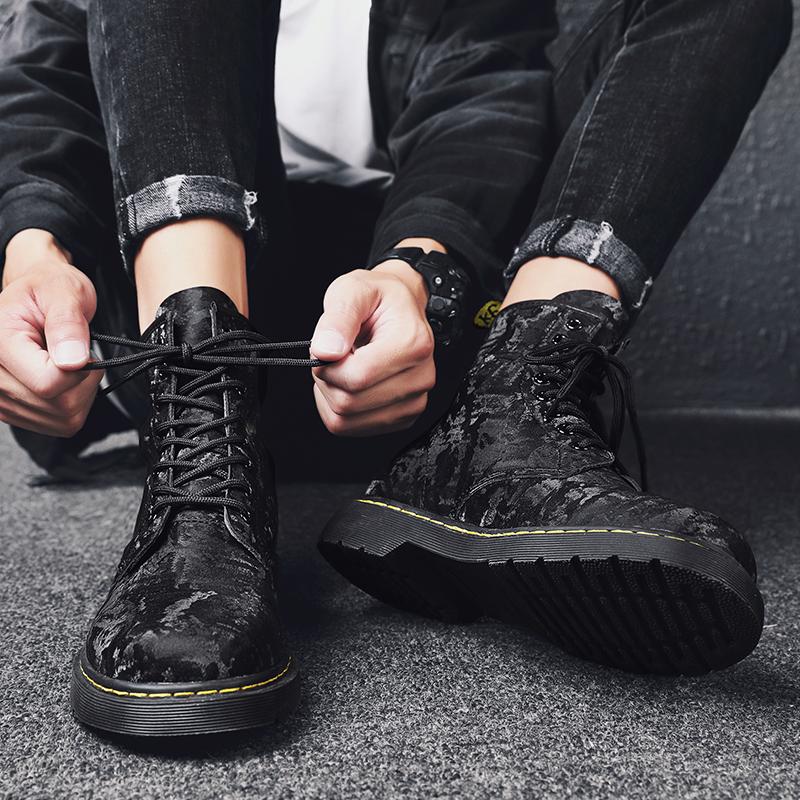 Neueste Herrenstiefel Schnürschuhe Herren Freizeitschuhe Rutschfeste Outdoor-Schuhe Retro-Trend Männliche Bequeme Stiefeletten Mode Wildlederschuhe Mann