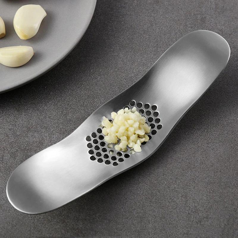 Garlic Press Rocker Stainless Steel Garlic Crusher Chopper Slicer Garlic Cutter Chopping Peeling Tools Home Kitchen Gadgets