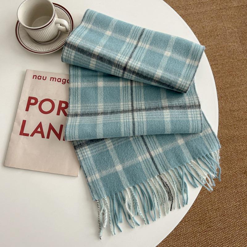 Selected 100 Small Wool Scarves Autumn and Winter Classic Plaid Scarves Unisex Warm Scarves