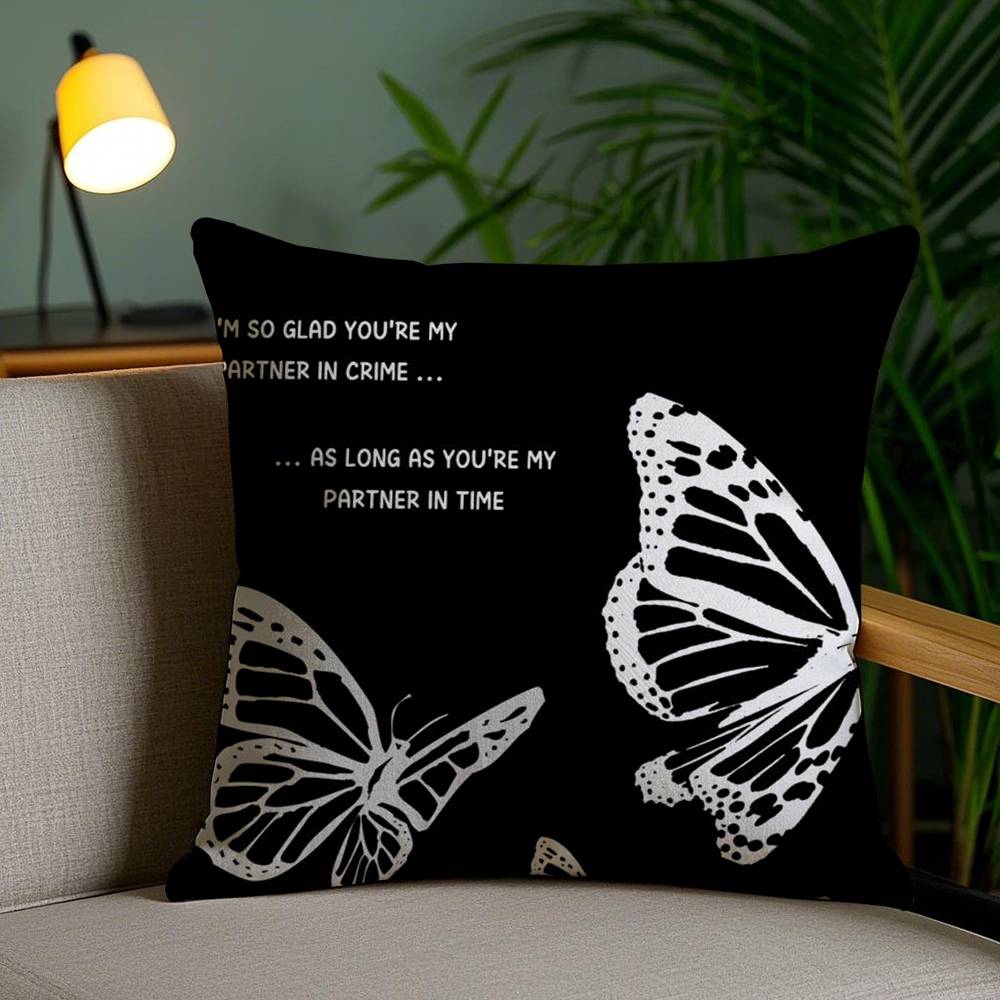 

L-Life Is Strange Pillow Case Sofa Short Plush Double-sided HD Printing Room Home Office Gift Cushion Cover 30cmx30cm