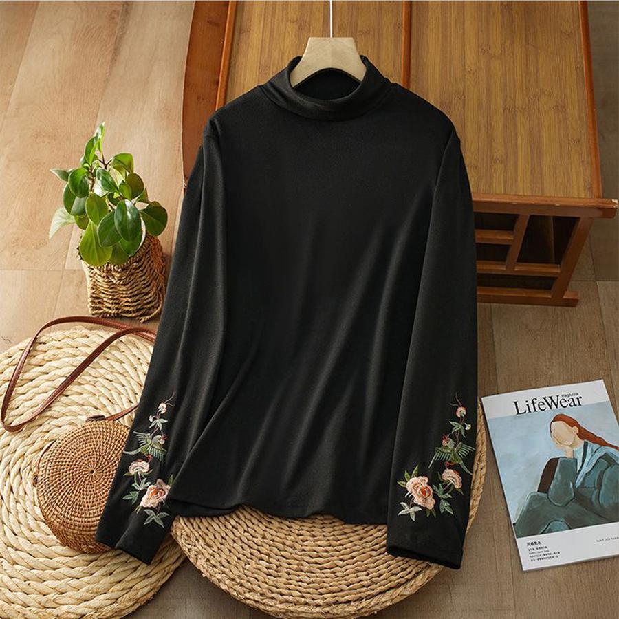 Autumn Winter Retro Velvet Bohemian Embroidery Base Layer Long Sleeve Top for Women