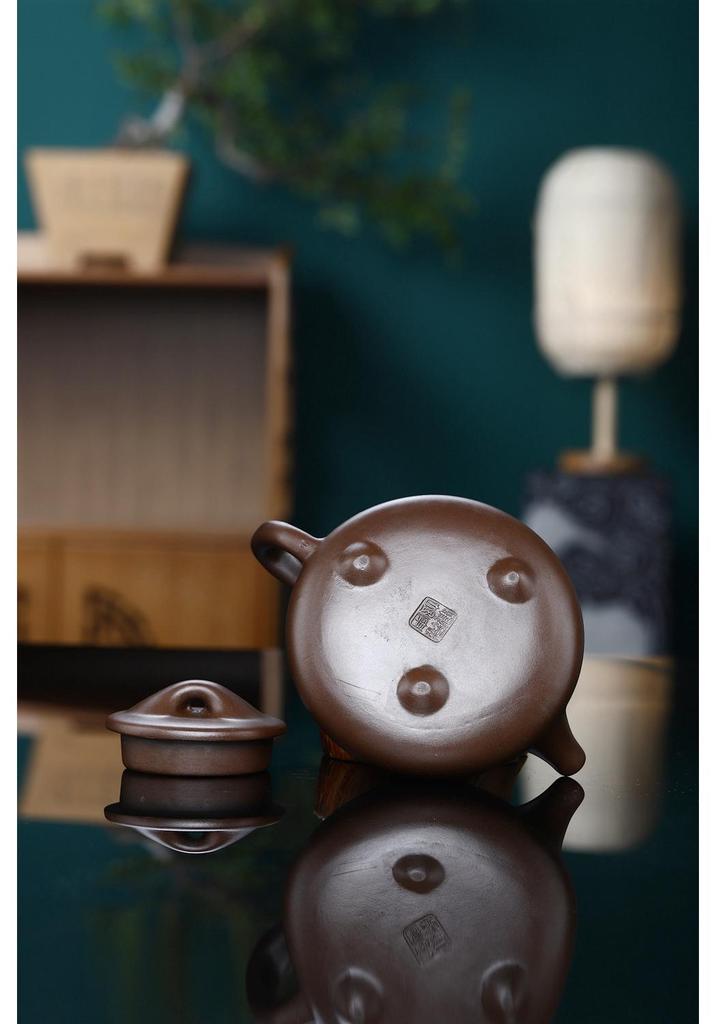 Handmade Purple Clay Jingzhou Shi Piao Zisha Teapot with Ball Hole Filter - Elegant Tea Brewing Pot for Home Collection or Gift