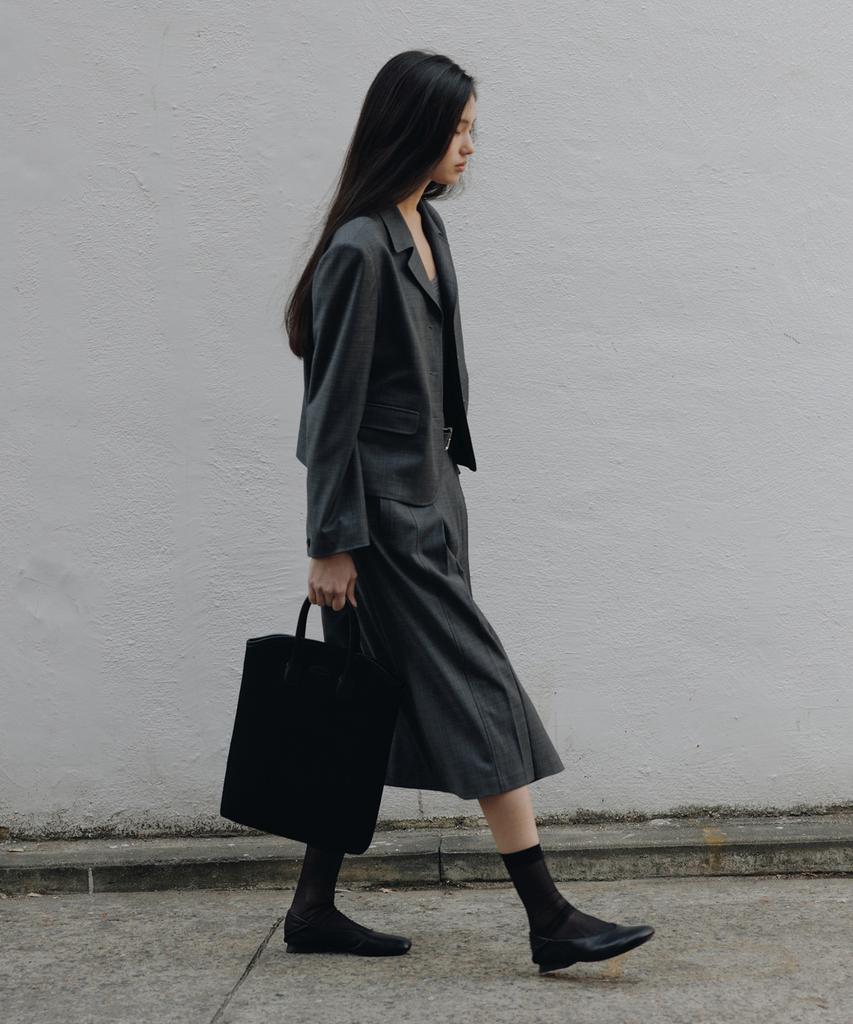 Beullaengkeulumumeon Fleur Pleated Wrap Skirt_Gray
