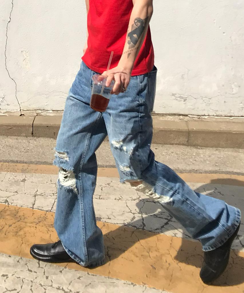 LEIRE Distressed Flare Denim Pants [Light Blue]