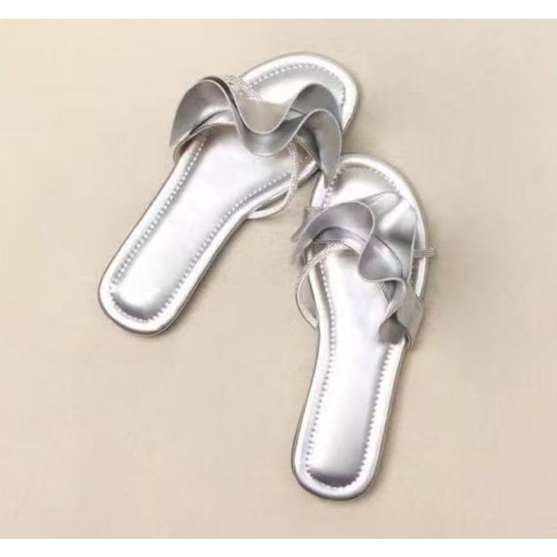 Flat-bottomed lotus leaf slippers women's summer wear high-end new golden one-word sandals