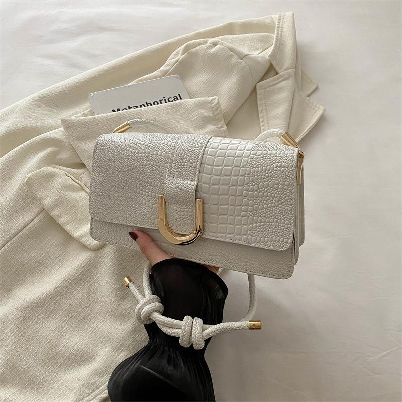 New Simple Casual and Fashionable Retro Underarm Crossbody Bag In Summer Light Luxury Fashion Design One-shoulder Square Bag