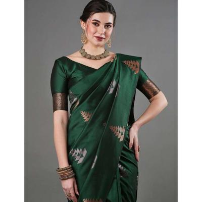 Beautiful Saree Is Elegantly Decorated with Gorgeous Solid Jacquard Weave That Gives a Perfect Look To the Outfit.