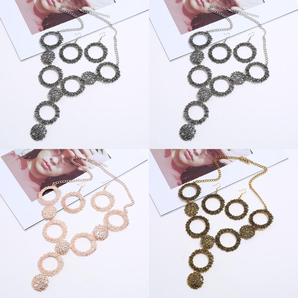 Classic Retro Metal Pendant Necklace For Casual Outfits