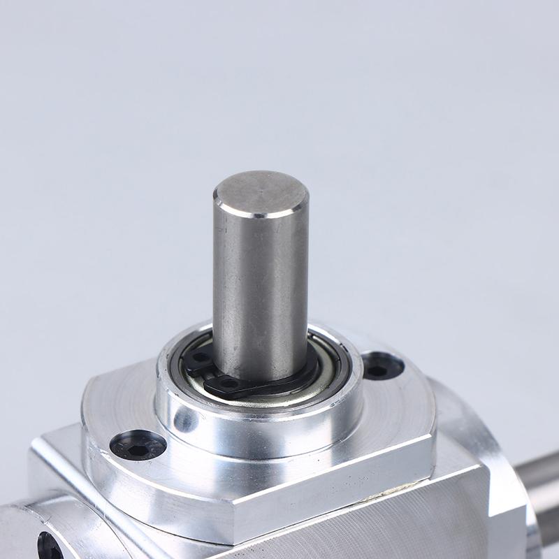 1:1 Transmission Gearbox 8Mm 20T Commutator Right Angle Spiral Bevel Gear Reduction Gearbox