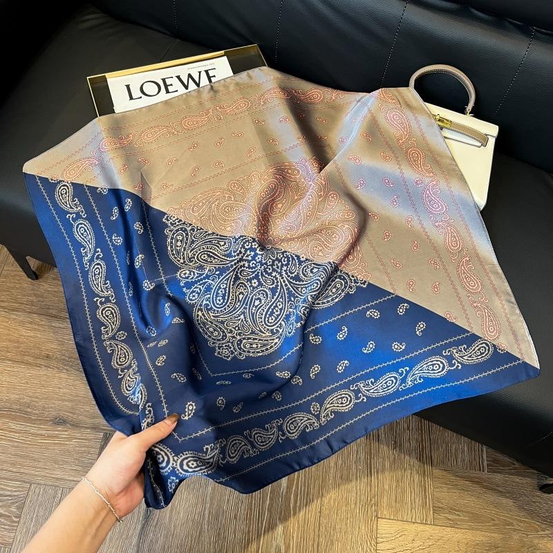 New silk scarf women's fashion versatile high-end small square scarf Korean version neck protection scarf spring and autumn retro scarf binding bag