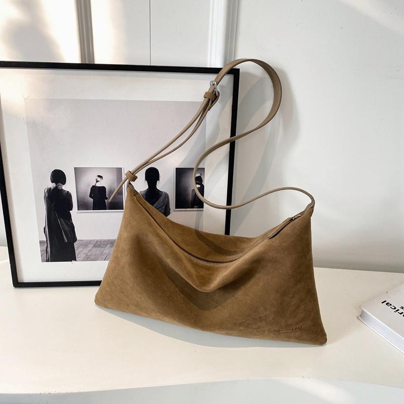 Retro Matte Suede Pillow Bag Women's New Autumn and Winter Shoulder Armpit Bag Simple Large Capacity Bag