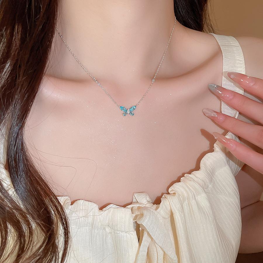 Zircon Butterfly Pendant Necklace Exquisite Versatile High-end Collarbone Chain Niche Fashion Light Luxury Temperament Jewelry