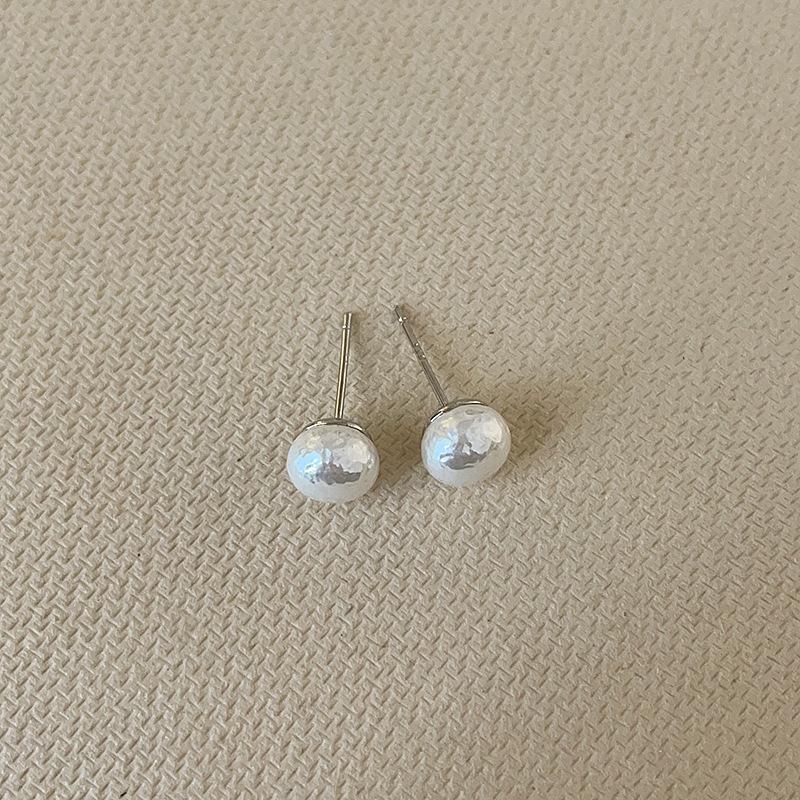 French Retro Irregular Pearl Stud Earrings Women'S Simple High-End Personality Fashion Temperament Versatile Earrings