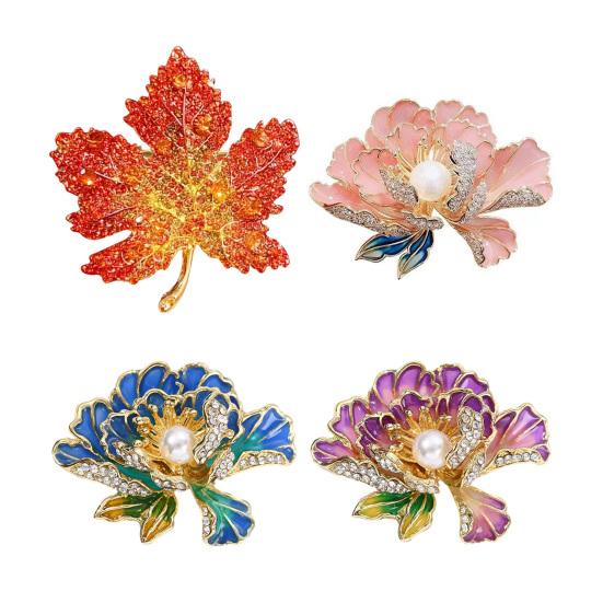 Alloy Brooch Imitation Pearls Inlaid Three Dimensional Flower Maple Design Pin Sweaters