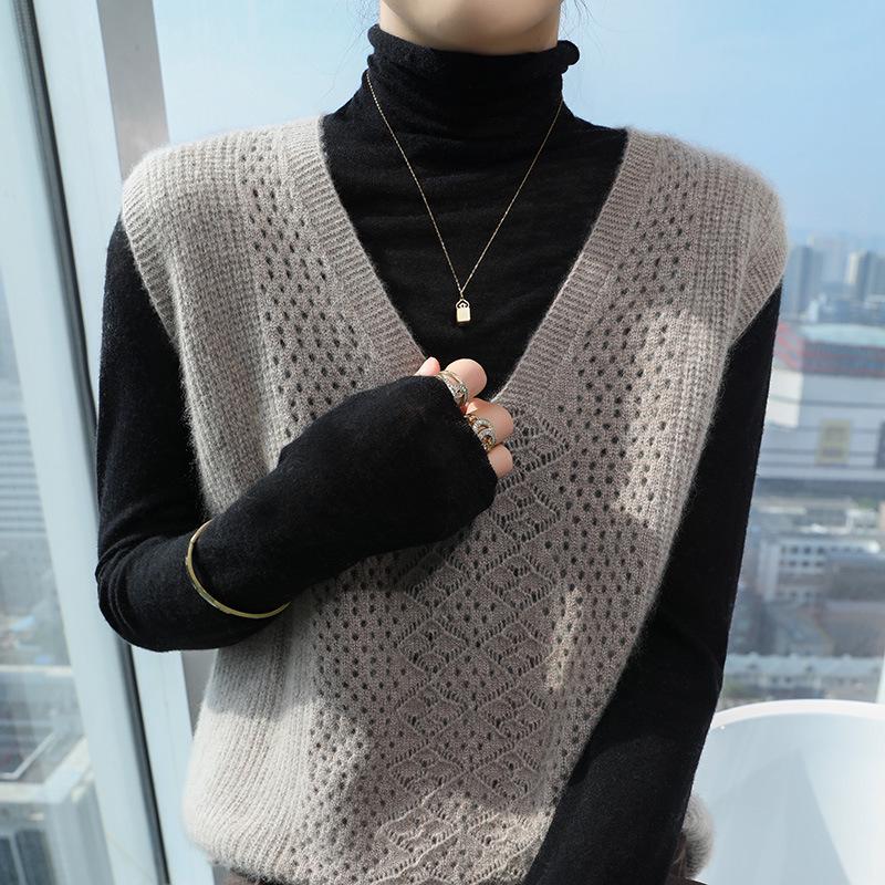 Women's 2024 Spring/Autumn Loose Cashmere V-neck Sleeveless Knit Vest
