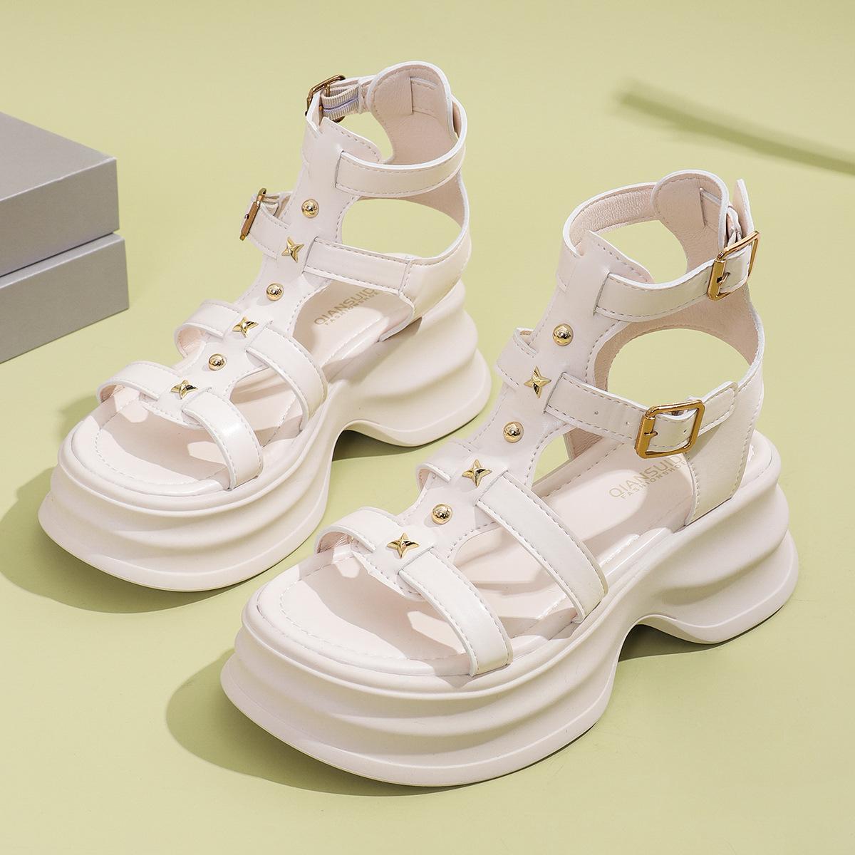 

Женские летние пляжные сандалии на большом каблуке 35 бежевый