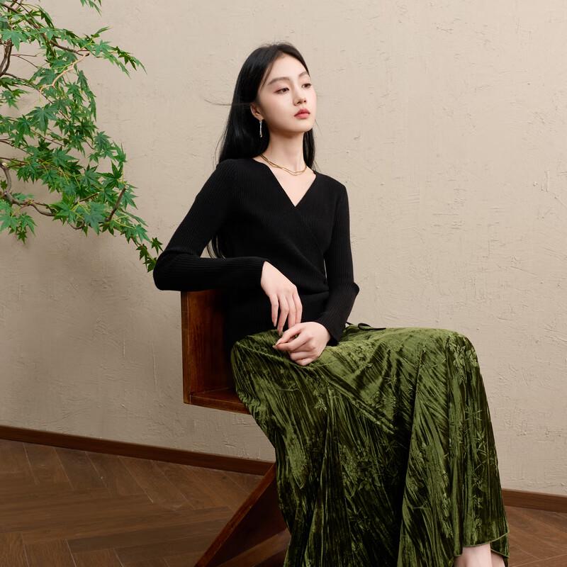 Sancai Women s Slim-Fit Drawstring V-Neck Knit Sweater M