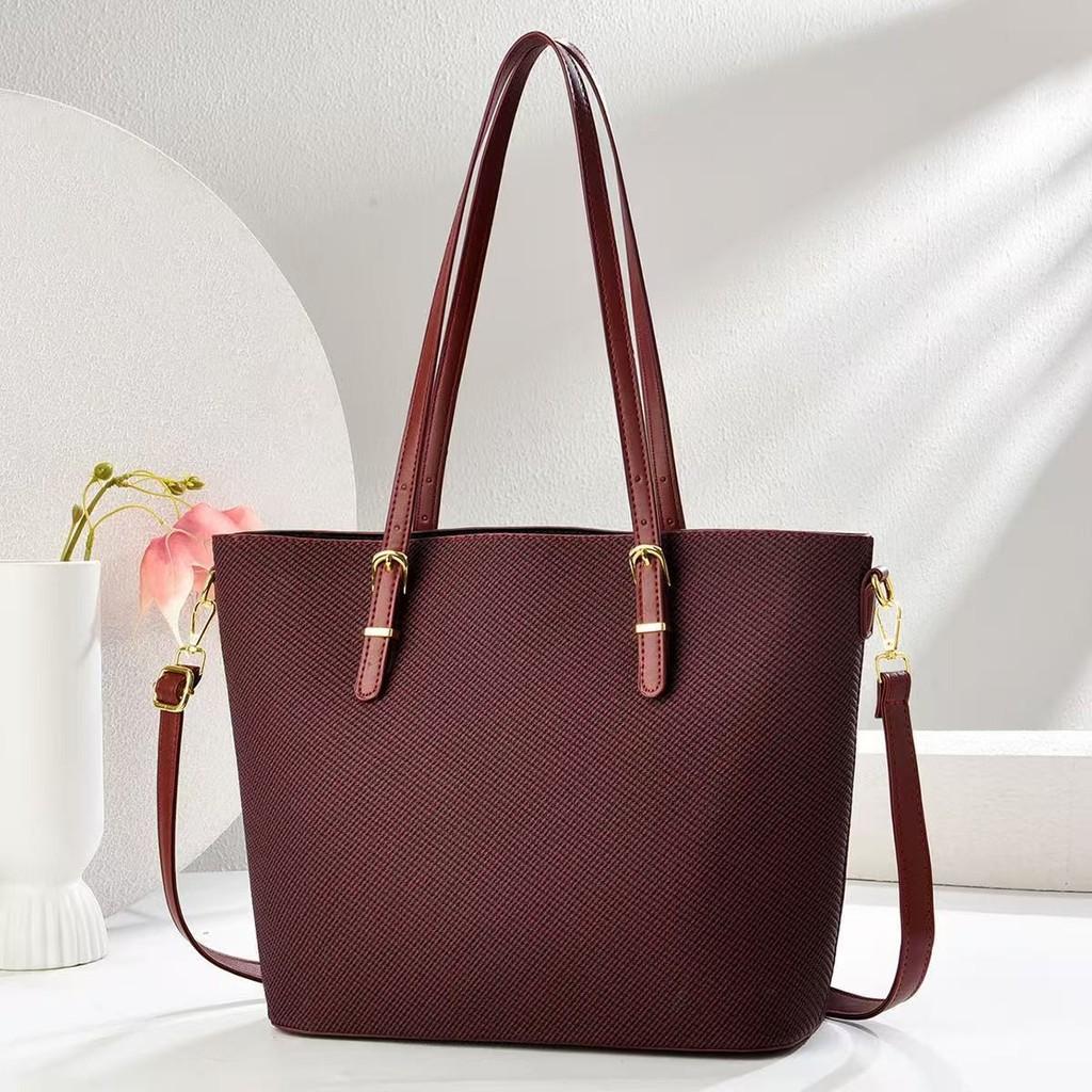 Classic Pu Large Capacity Tote Bag With Zipper Closure For Daily Use Women