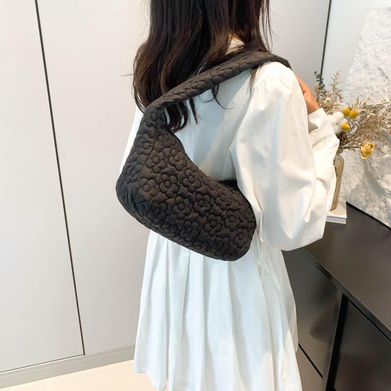 Versatile And Stylish Pleated Cloud Shoulder Bag For Women With Soft Fabric Design