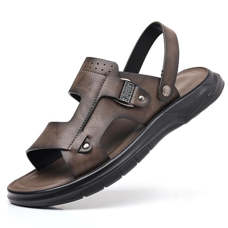 Sandali da uomo 2024 estate nuovi antiscivolo scarpe da spiaggia per esterni leggere suola morbida pantofole da papà di mezza età