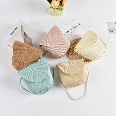 Fashion Mini Straw Bag Shell Shape Handmade Straw Handbag Simple Cute Handbag for Women Girl