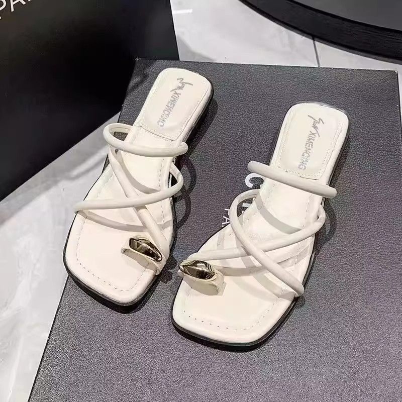 

Fashion versatile sandals women s summer new cover toes low heels beach wear sandals women s models 40