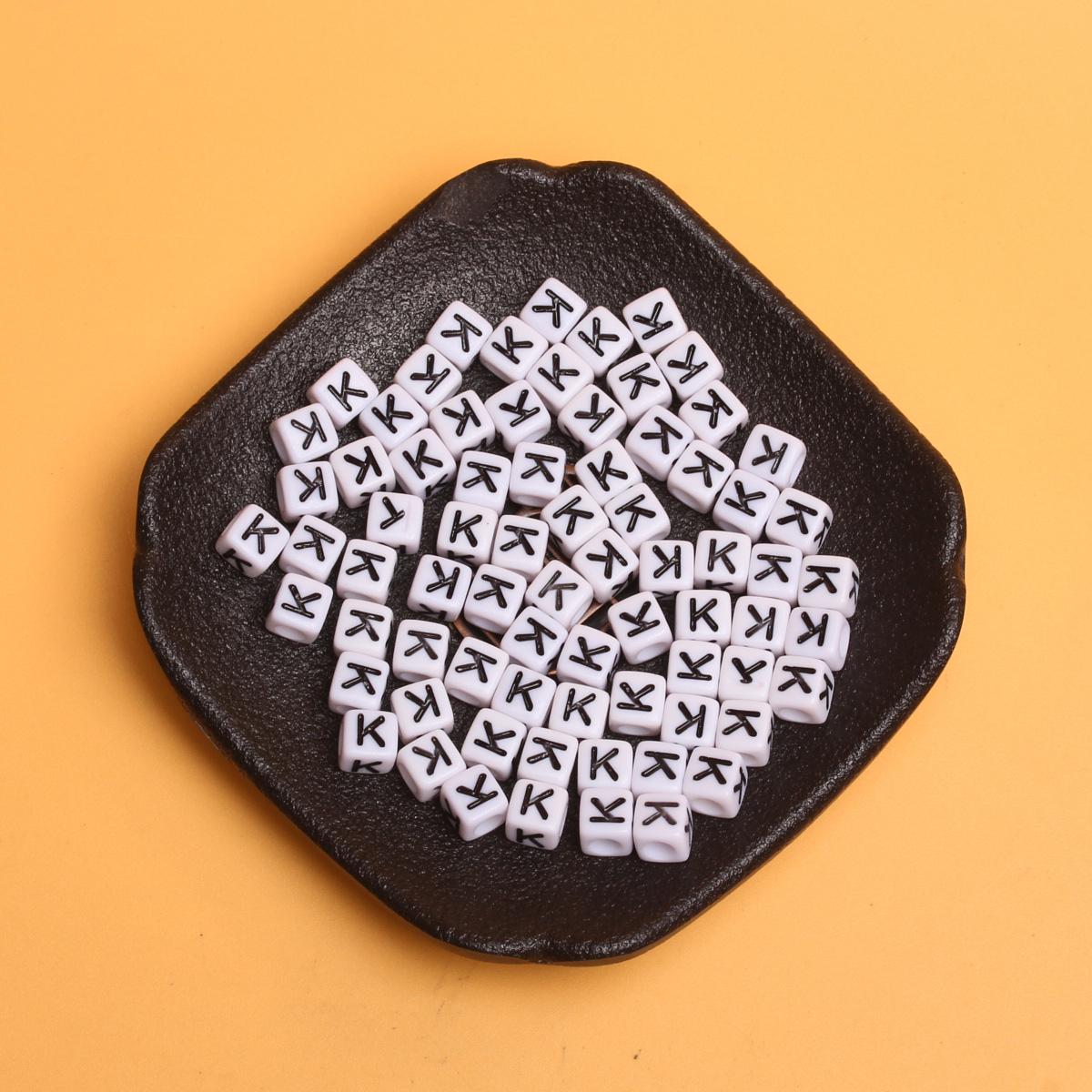 

Простые модные 50 шт., бусины с большим отверстием, сделай сам, 26 букв, 5,5 мм, белые, черные, свободные бусины-разделители, подвески, аксессуары для изготовления ювелирных изделий, ожерелье, цепочка для телефона K