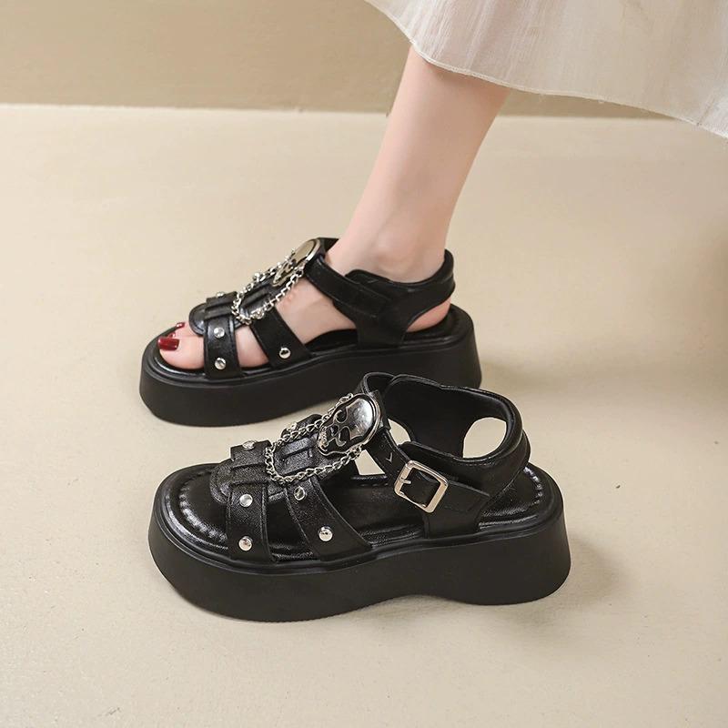 Punk-Stil Damen Sandalen Mode Metall-Dekoration Sandalen für Frauen Gothic Metallkette Dicke Sohle Damen Schuhe Sandalias Mujer