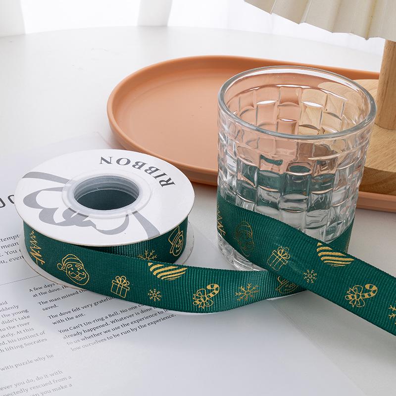 New Christmas Flower Packaging: Ribbon Bouquet with Hot Stamped, Colored Webbing for Floral Art