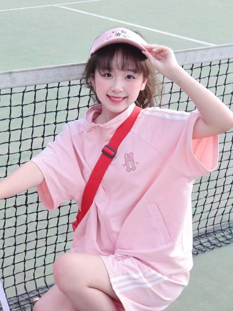 

Женский спортивный костюм оверсайз в стиле кэжуал - Модный летний комплект-двойка с короткими рукавами и шортами, стройнящий фигуру XXXXL розовый