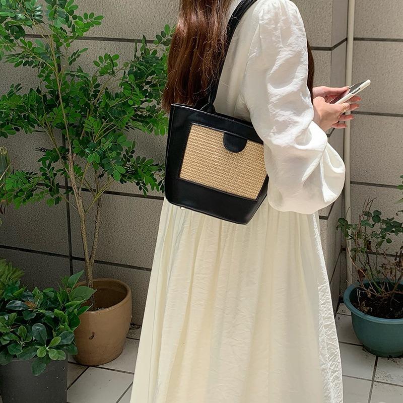 Niche Design Straw Woven Portable Small Bag New Bucket Bag Retro Hand Carry Shoulder Armpit Bag