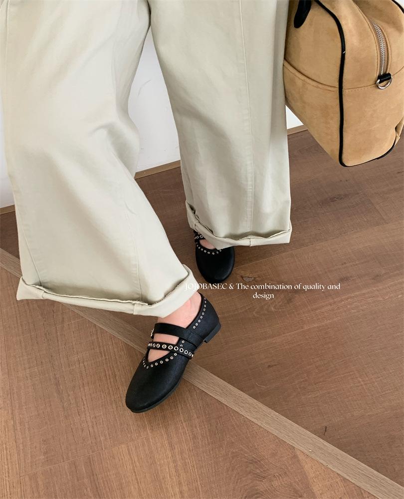 

2025 new inner and outer leather rivets belt buckle hollow huge good-looking inner height temperament fashionable and comfortable single shoes women 35