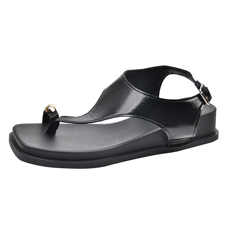 

Retro one-word buckle clip foot flat-bottomed set of toe sandals women s 2025 summer new soft-soled toe Roman open-toed sandals 40