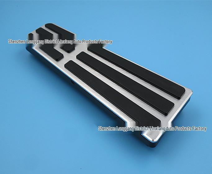 Kompatibel mit: 2010-2019 Panamera, 2016-2019 718 und 2006-2019 911 Gas- und Bremspedale.