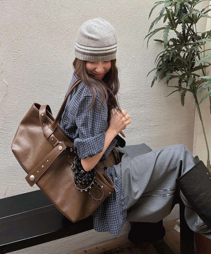 Raiment Stud Strap Boat Bag_Brown