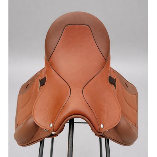 Leather Dressage Double Flap Saddle with Changeable Gullets – Elegant Cantle Design