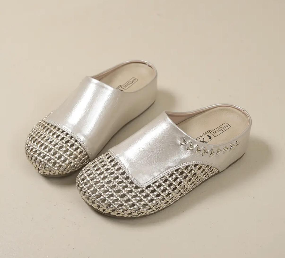 

Плетеные полые тапочки на толстой подошве с прохладным верхом, женские, новые 2025 года, удобные и дышащие, пляжные римские тапочки на одной педали 40 шампанского