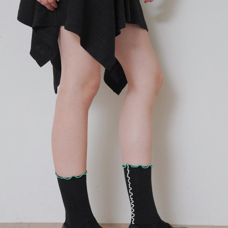 STUDIO SOCKSTOP Two-Way Ruffle Crew Socks
