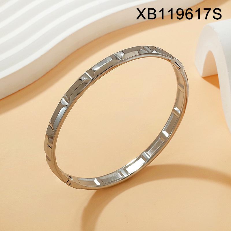 Stainless Steel Colorfast Luxury Bracelet with Unique Design