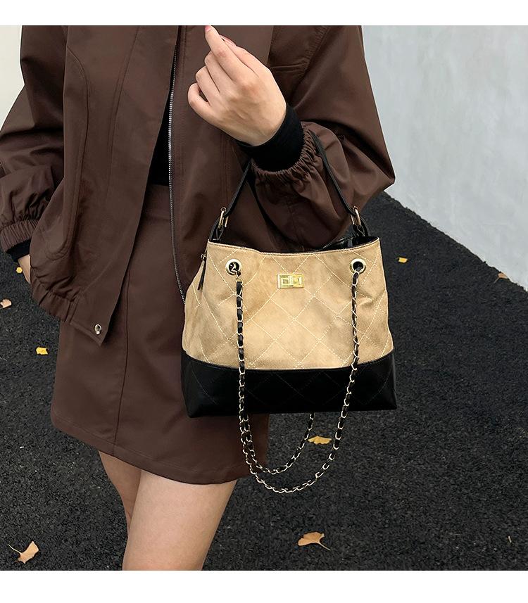 Niche Design High-end Women's Bags Large-capacity Fashionable Portable Bucket Bags Autumn and Winter New Korean Version Retro Armpit Bags