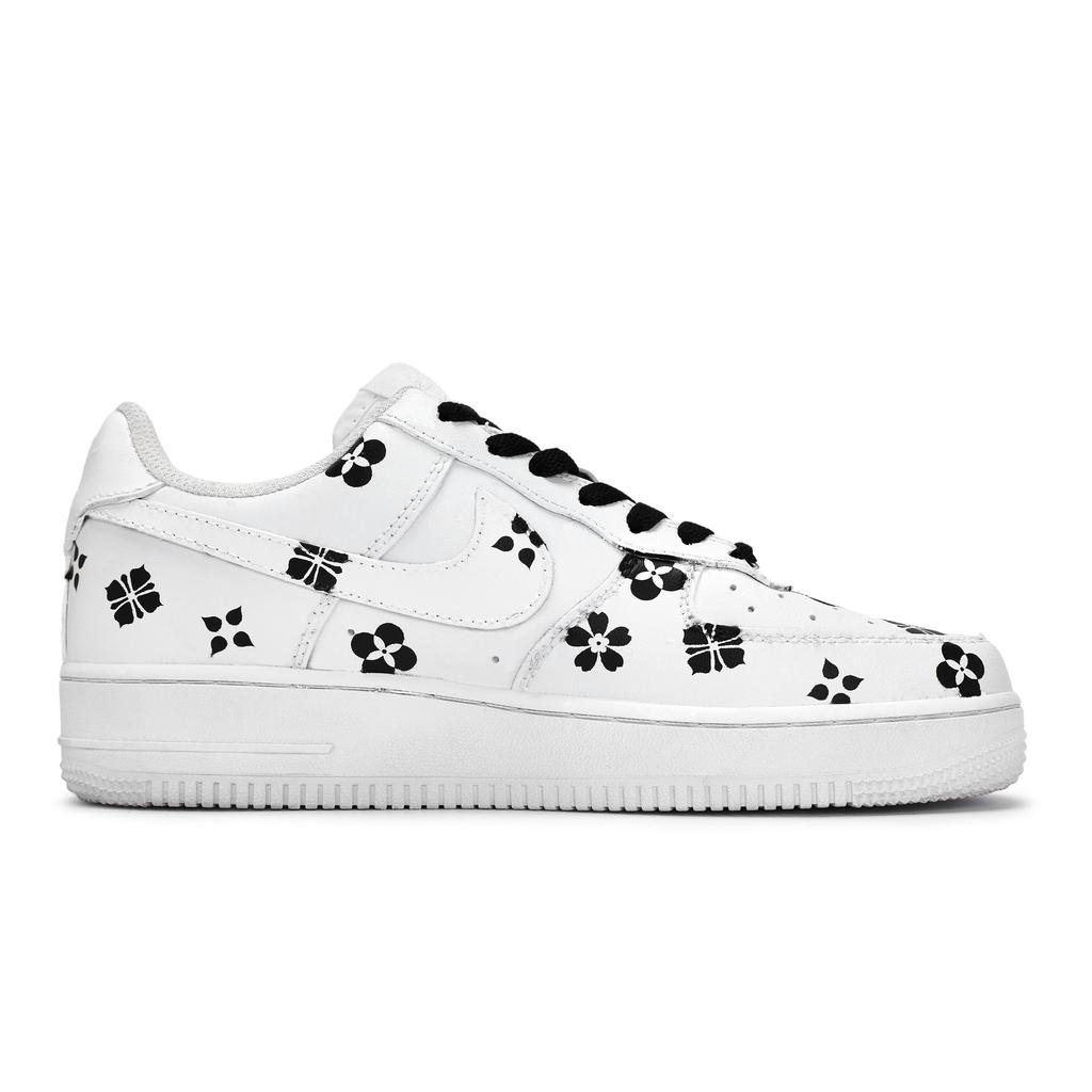 Nike Air Force 1 Résistantes au Glissement Résistantes à l'Abrasion Basse Baskets de Skateboard Unisexes Noir Blanc CW2288-111(Team80-S-BOX)