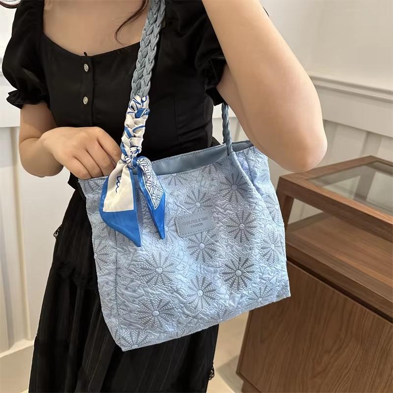 Women's Large Capacity Embroidery Flower Tote Bag, Casual Commuter Shoulder Bag with Ribbon Scarf Decoration