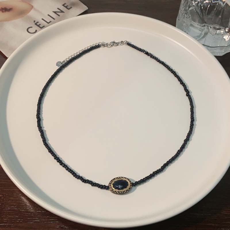 Vintage Black Beaded Necklaces for Women Fashion Geometric Oval Pendant Clavicle Chain Necklaces Aesthetic Jewelry Accessories