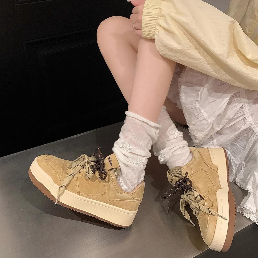 Shoes women's 2025 spring new versatile platform white shoes sports and leisure board shoes niche retro moral training shoes