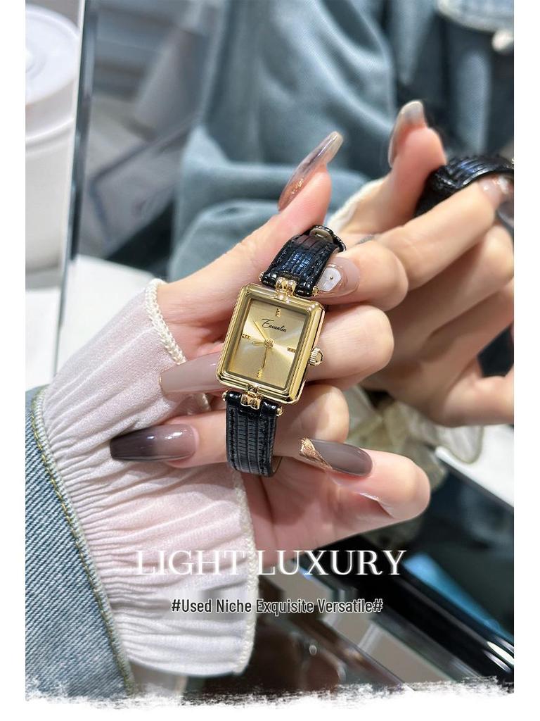 2025 Women's Retro Luxury Square Quartz Watch